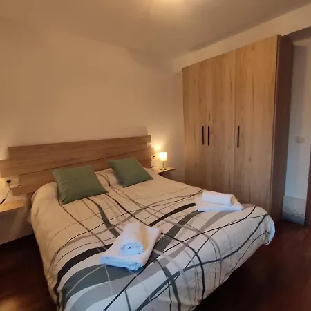 Apartment Allotjaments Paratge Fabas *